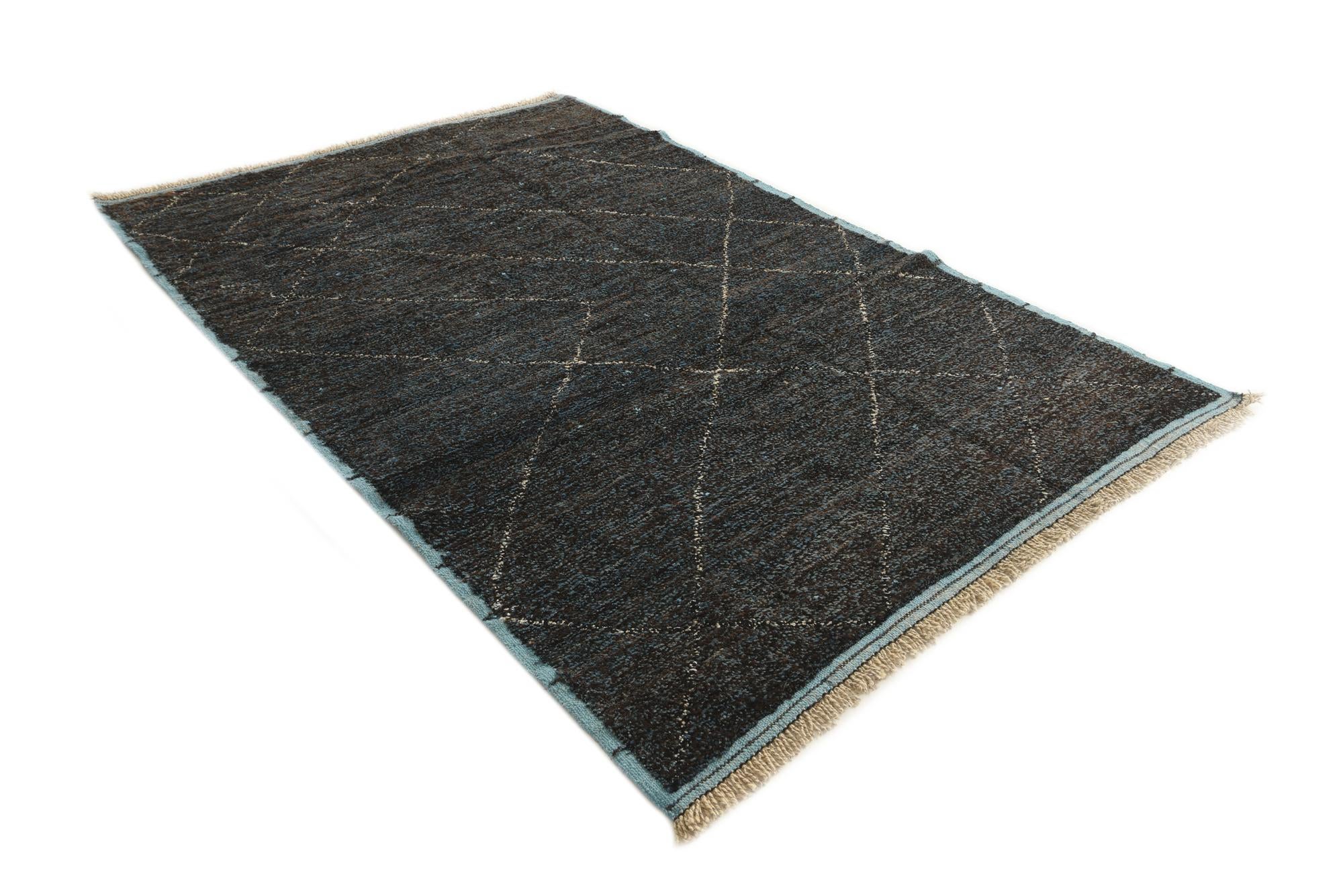 5' 10 x 8' 6 Hand Knotted Moroccan Wool Rug