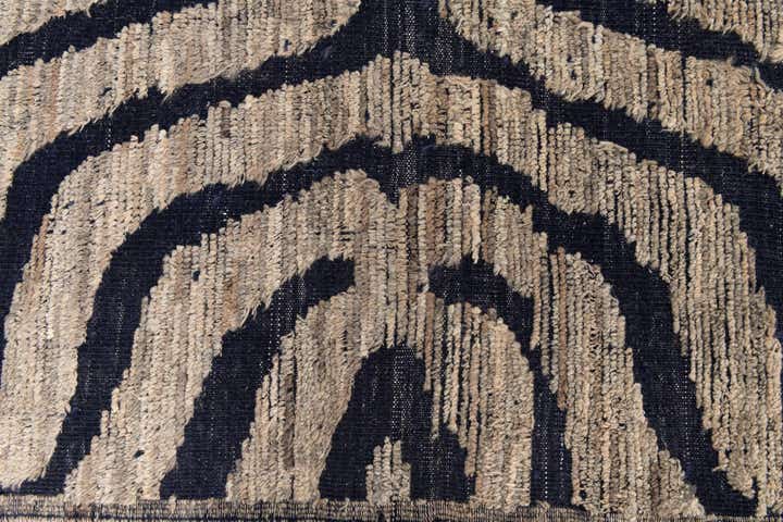 5' 7 x 8' 9 Hand Knotted Moroccan Wool Rug