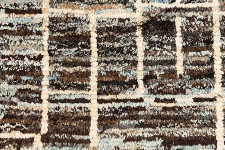 Detail image of 8' 6 x 9' 10 Hand Knotted Moroccan Wool Rug