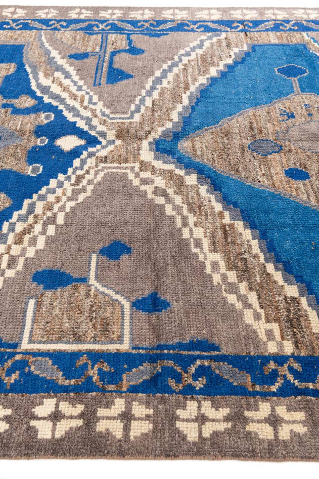 Detail image of 8' 3 x 10' 2 Hand Knotted Moroccan Wool Rug