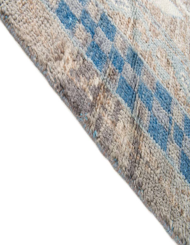 Detail image of 7' 5 x 10' 2 Hand Knotted Moroccan Wool Rug