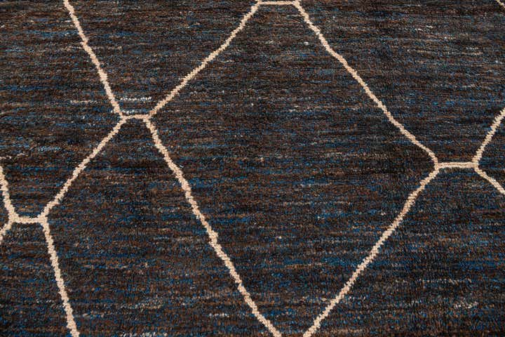 7' 7 x 10' 5 Hand Knotted Moroccan Wool Rug