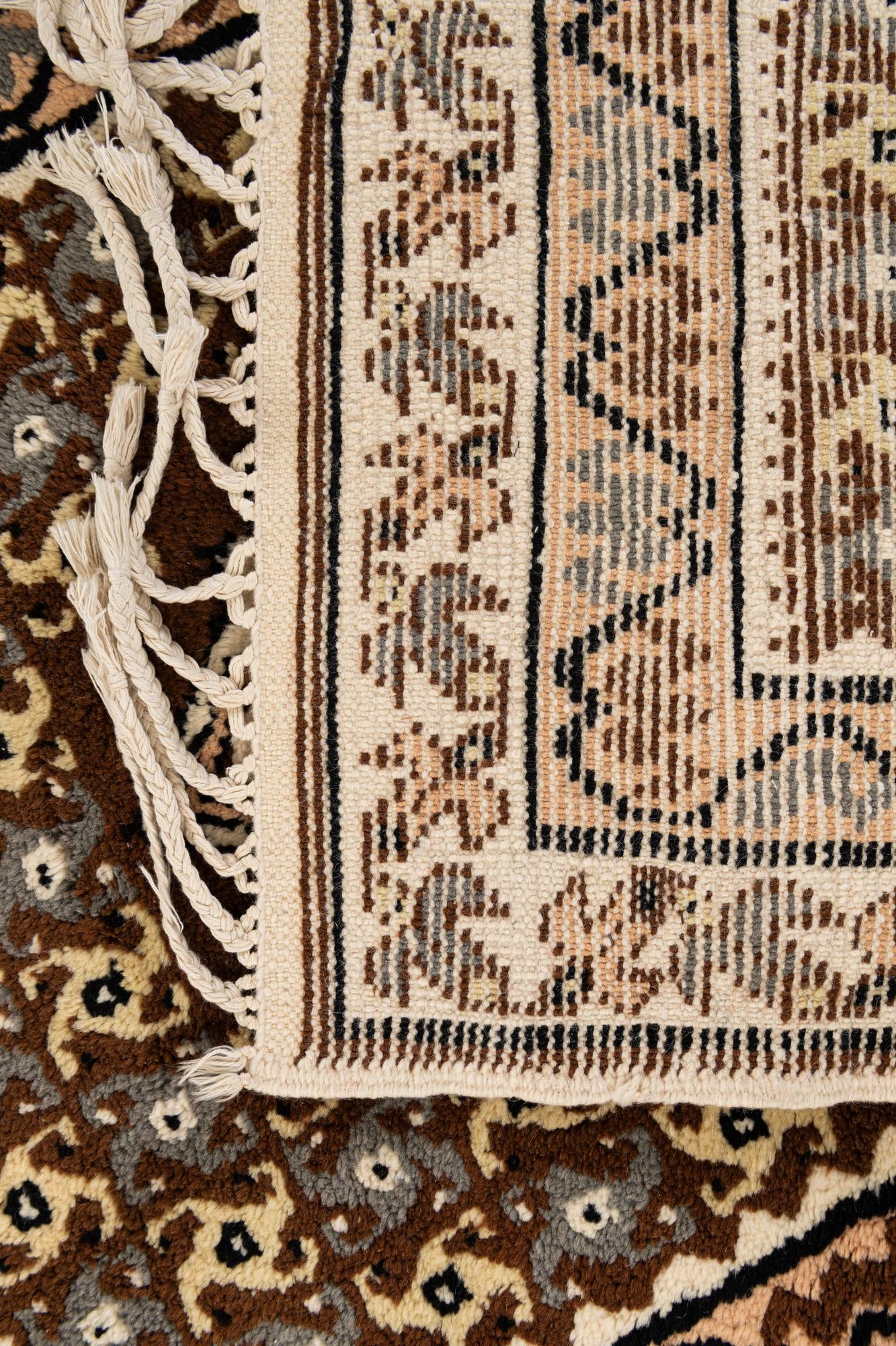 2' 9 x 4' 10 Hand Knotted Moroccan Wool Rug