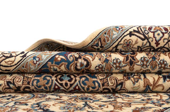 6' 9 x 9' 11 Nain Wool Rug