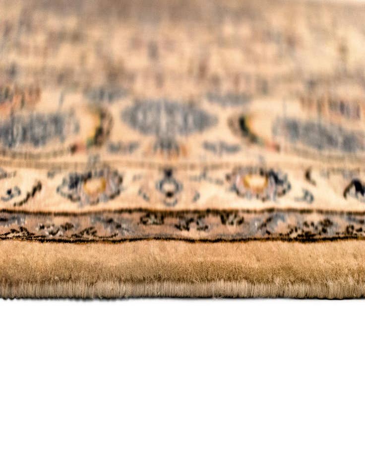 Detail image of 8' 9 x 11' 9 Nain Rug