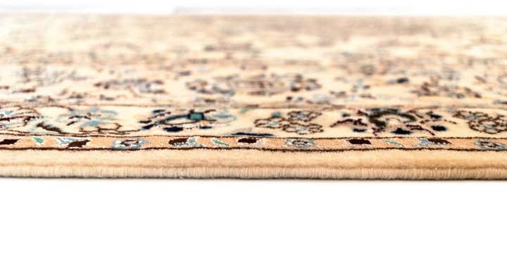 6' 11 x 10' 4 Nain Rug
