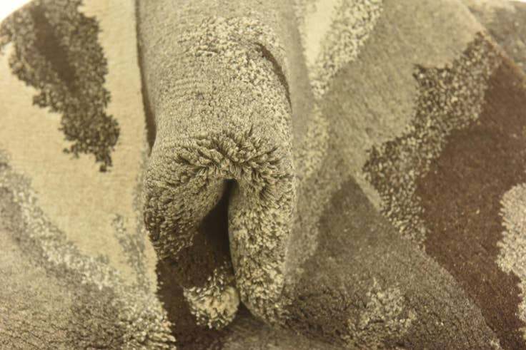 Detail image of 4' x 6' 1 Hand Knotted Nepal Wool Rug