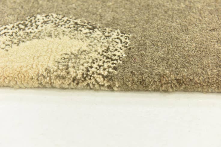 Detail image of 4' x 6' 1 Hand Knotted Nepal Wool Rug