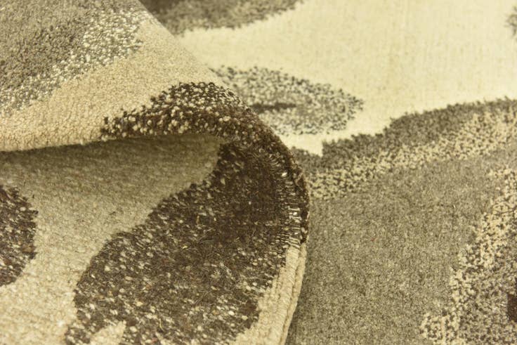 Detail image of 7' 7 x 9' Hand Knotted Nepal Wool Rug