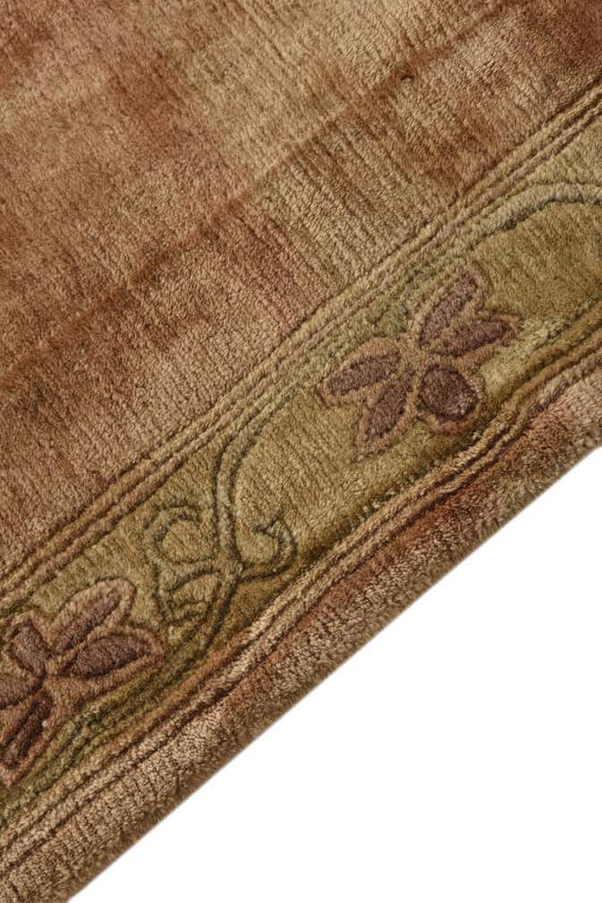 2' 5 x 4' 6 Hand Knotted Nepal Wool Rug