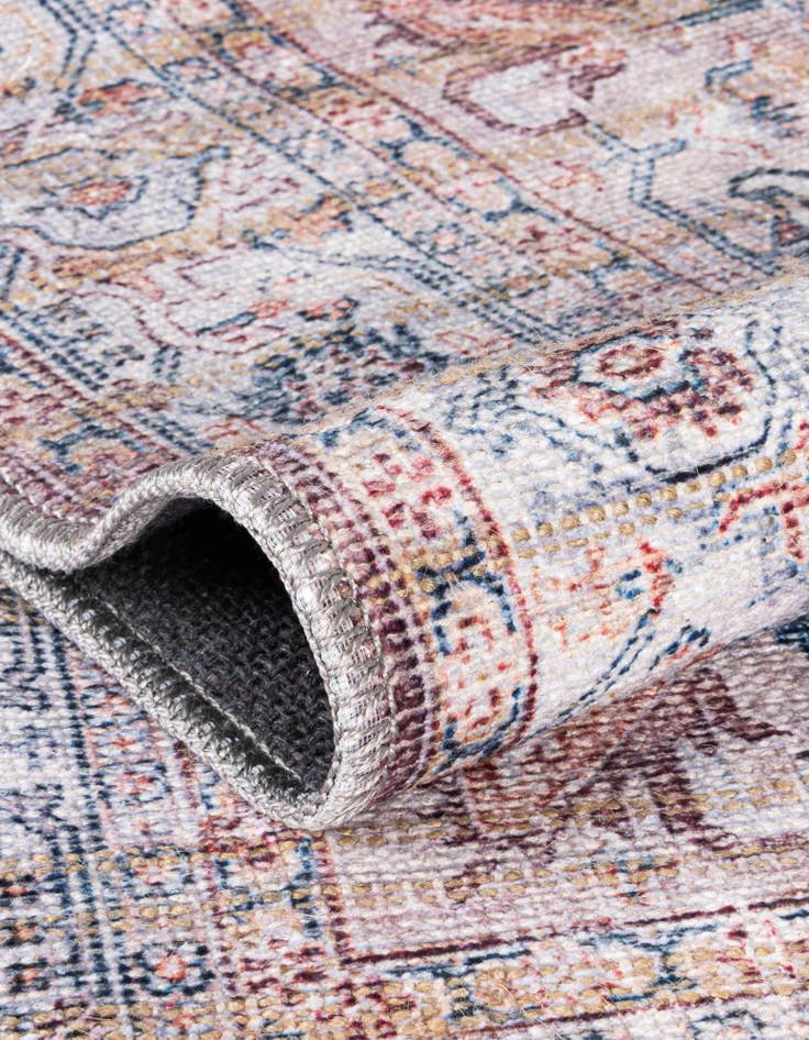 Detail image of 3' 3 x 5' 3 Nostalgia Rug