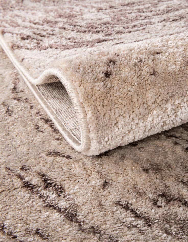 Detail image of 8' x 10' Oasis Rug