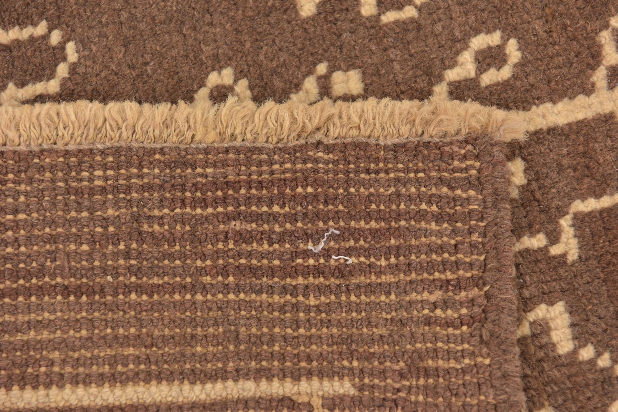 7' x 9' 10 Hand Knotted Oushak Wool Rug