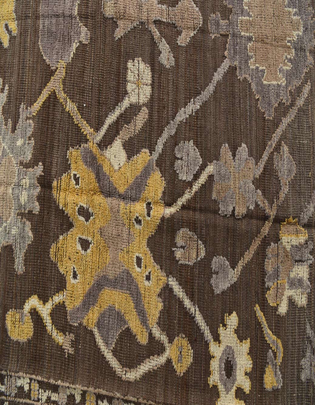 Detail image of 277cm x 365cm  Hand Knotted Oushak Wool Alfombra