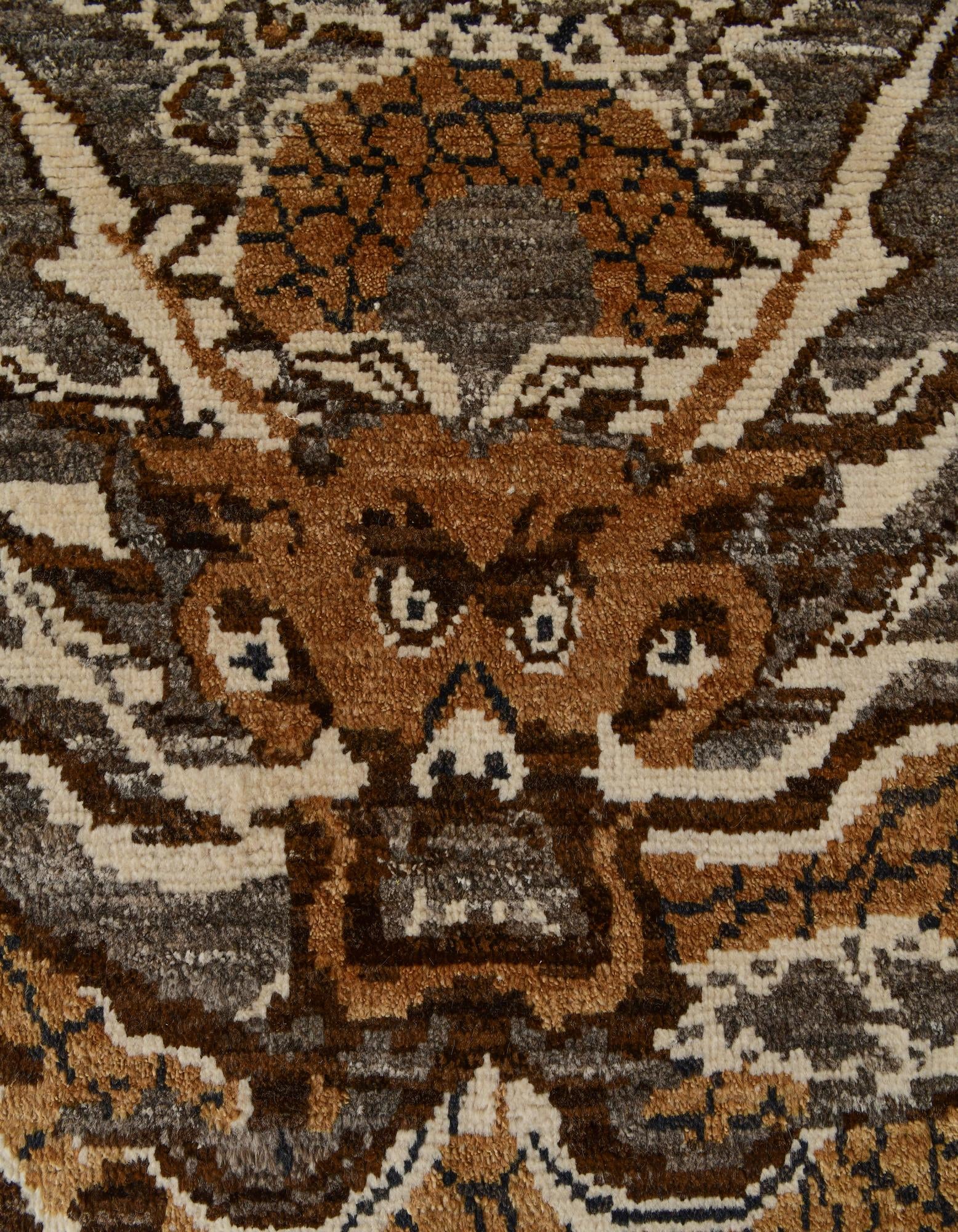 8' 7 x 10' 2 Hand Knotted Oushak Wool Rug