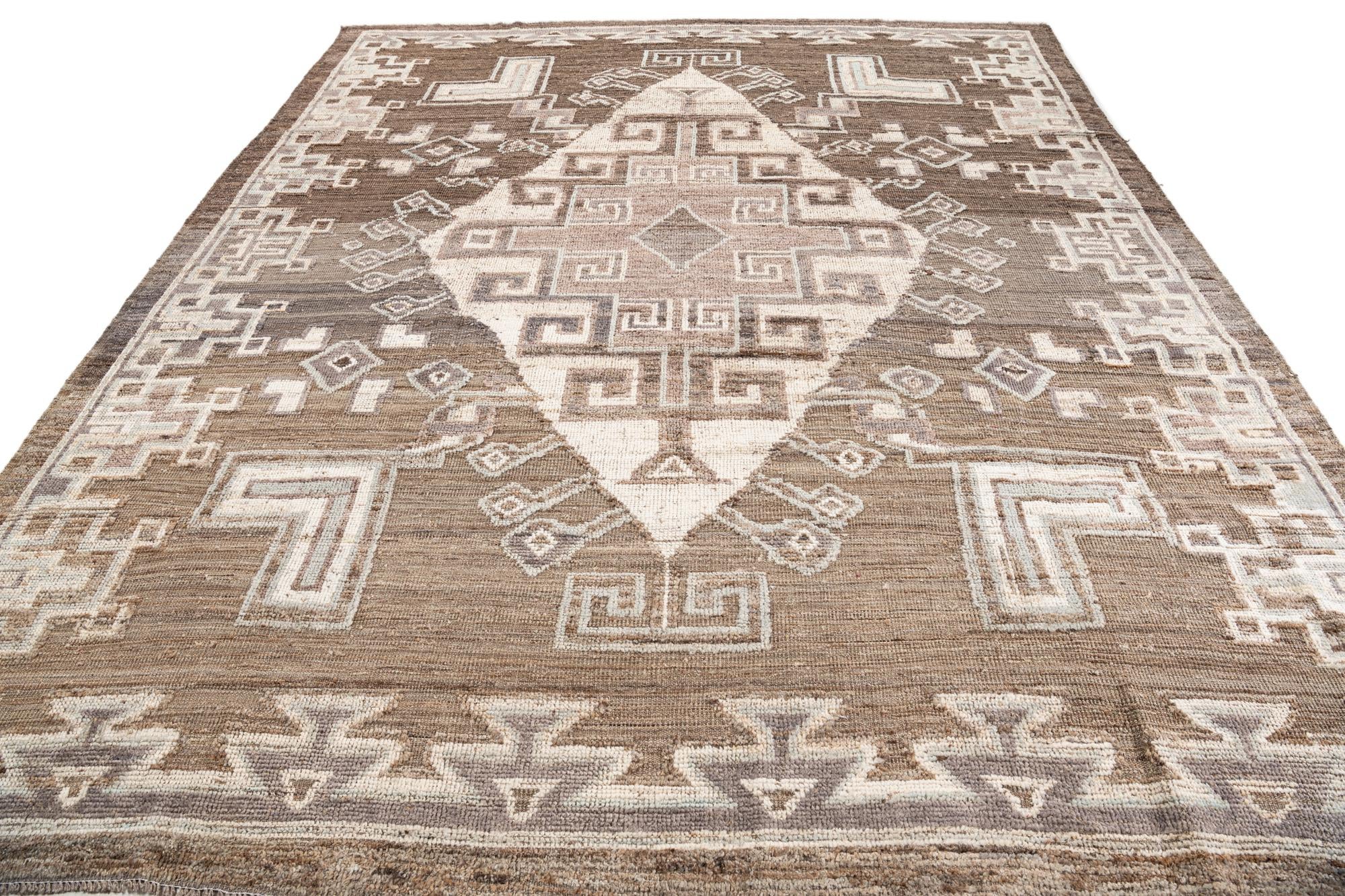 9' 2 x 11' 1 Hand Knotted Oushak Wool Rug