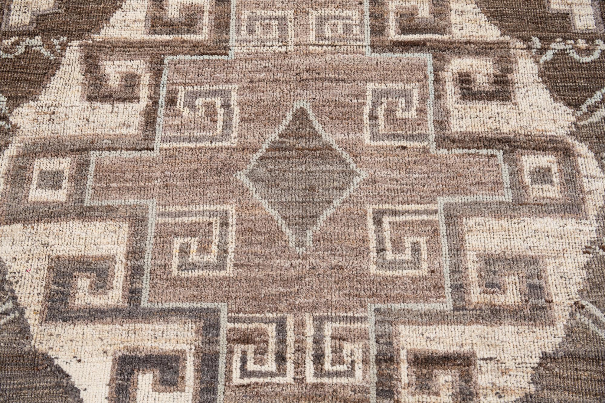 9' 2 x 11' 1 Hand Knotted Oushak Wool Rug