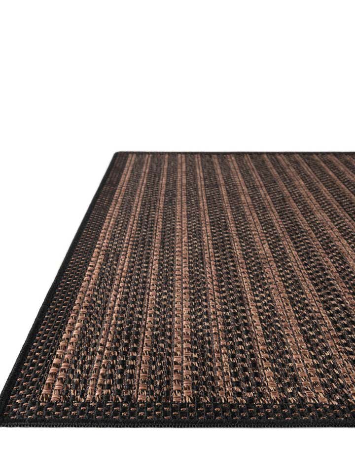 9' x 12' 2 Easy-Clean Border Indoor / Outdoor Rug