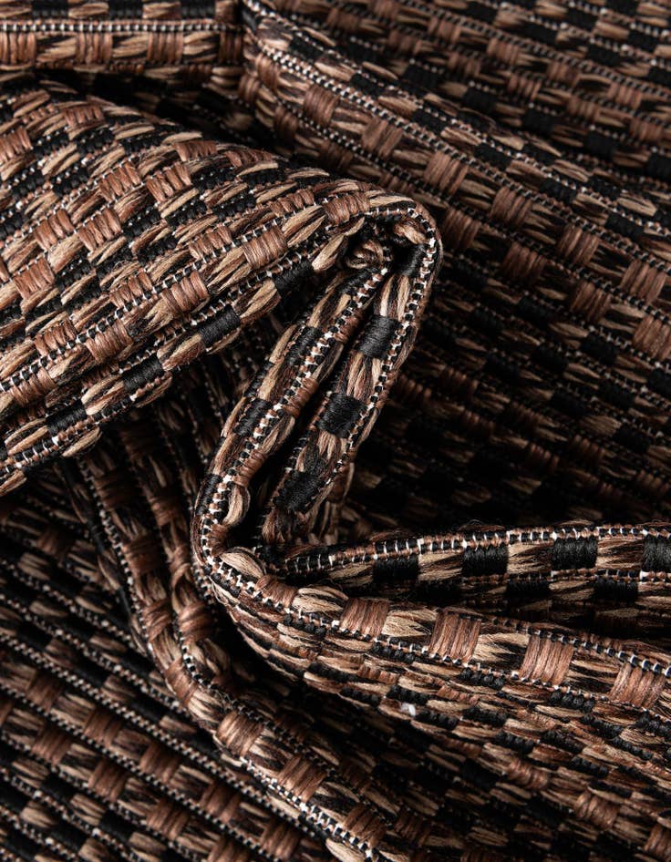 Detail image of 4' x 6'  Washable Border Indoor / Outdoor Rug