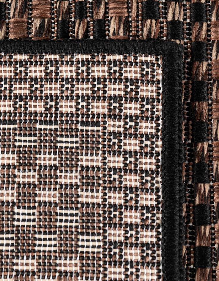 Detail image of 4' x 6'  Washable Border Indoor / Outdoor Rug