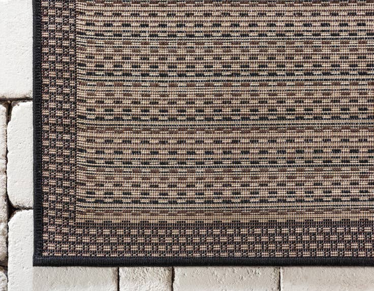 Detail image of 9' x 12' 2 Easy-Clean Border Indoor / Outdoor Rug