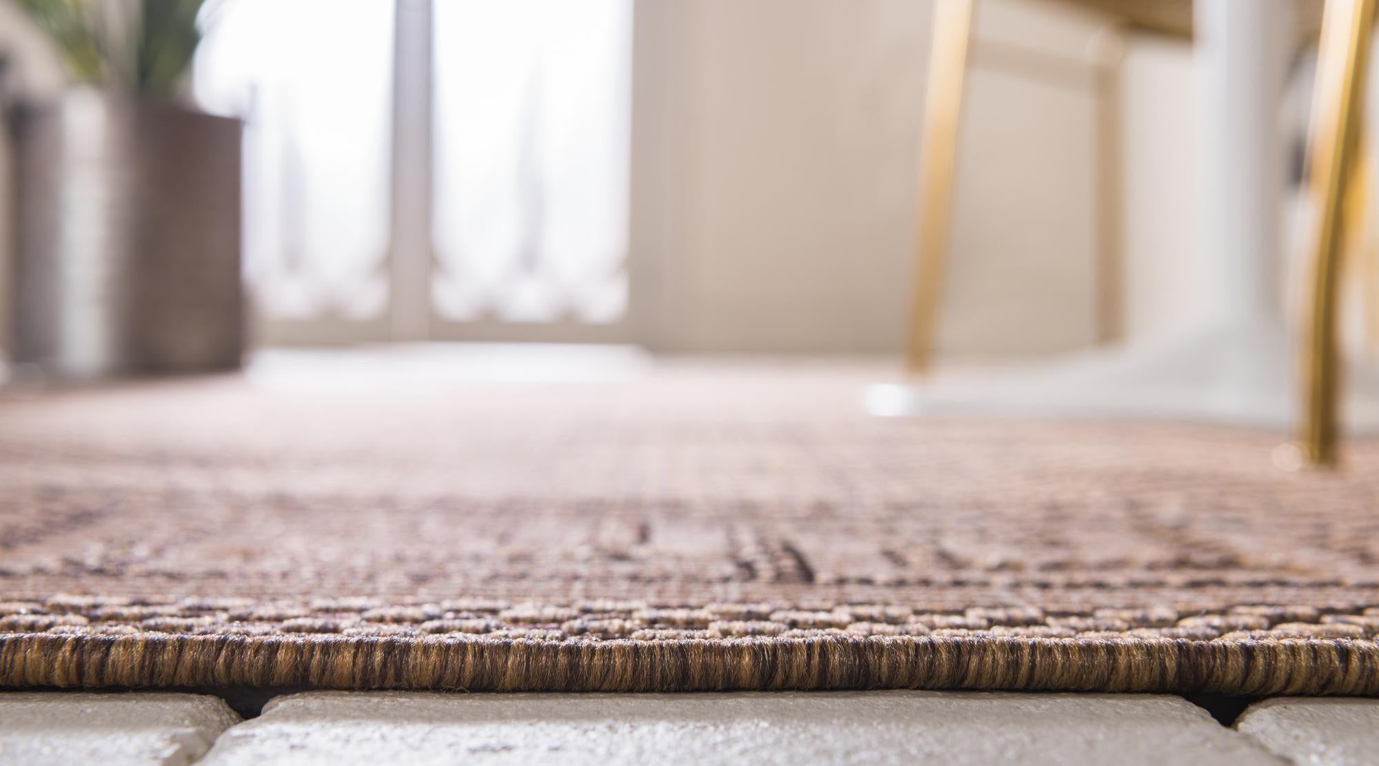 2' 2 x 3' Easy-Clean Border Indoor / Outdoor Rug