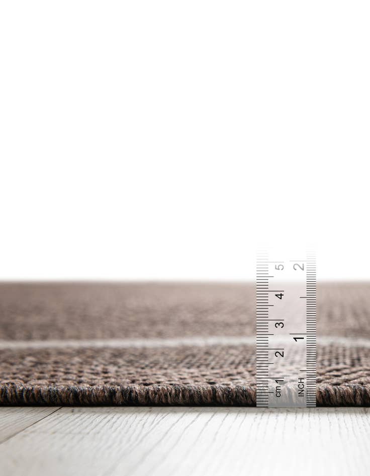 Detail image of 125cm x 185cm  Washable Border Indoor / Outdoor Alfombra