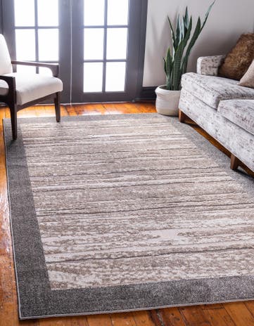 5' x 8' Easy-Clean Border Indoor / Outdoor Rug