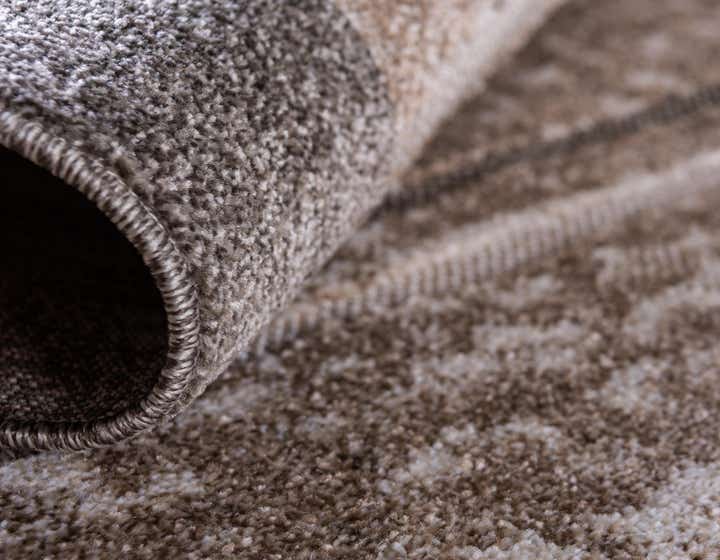 5' x 8' Easy-Clean Border Indoor / Outdoor Rug