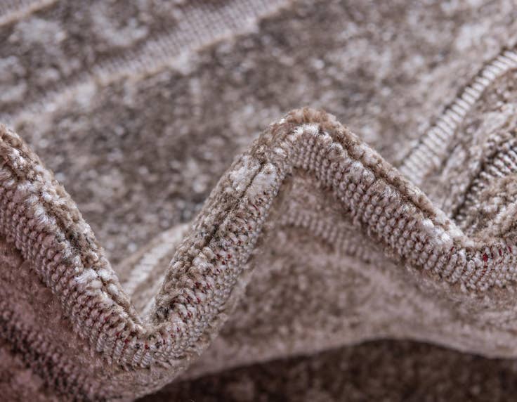 Detail image of 5' x 8' Easy-Clean Border Indoor / Outdoor Rug