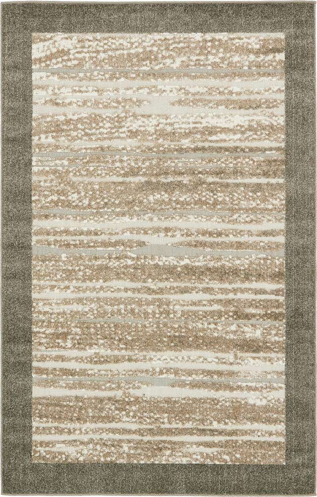 5' x 8' Easy-Clean Border Indoor / Outdoor Rug