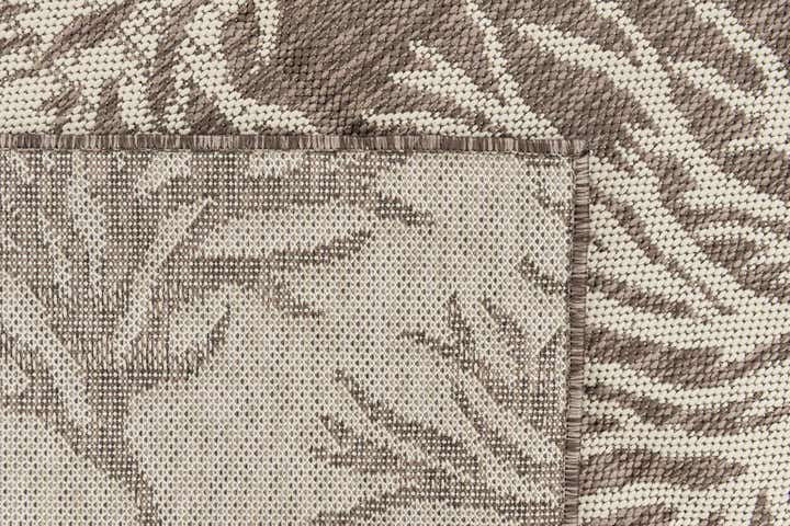 5' 3 x 7' 8 Easy-Clean Botanical Indoor / Outdoor Rug
