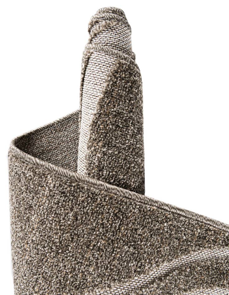 Detail image of 7' x 10' Easy-Clean Botanical Indoor / Outdoor Rug