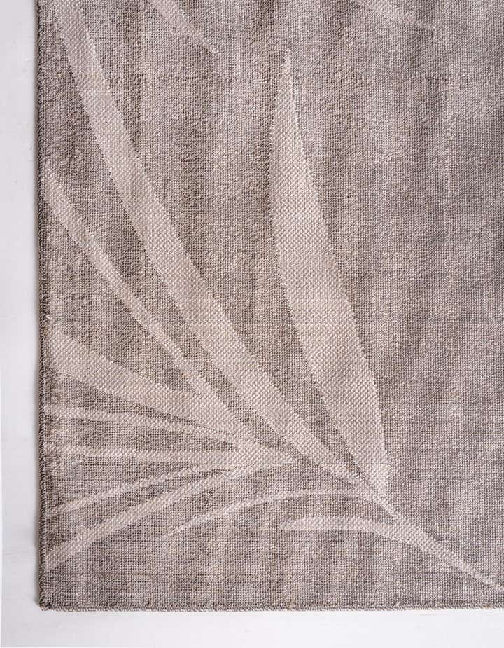 4' x 6' Easy-Clean Botanical Indoor / Outdoor Rug