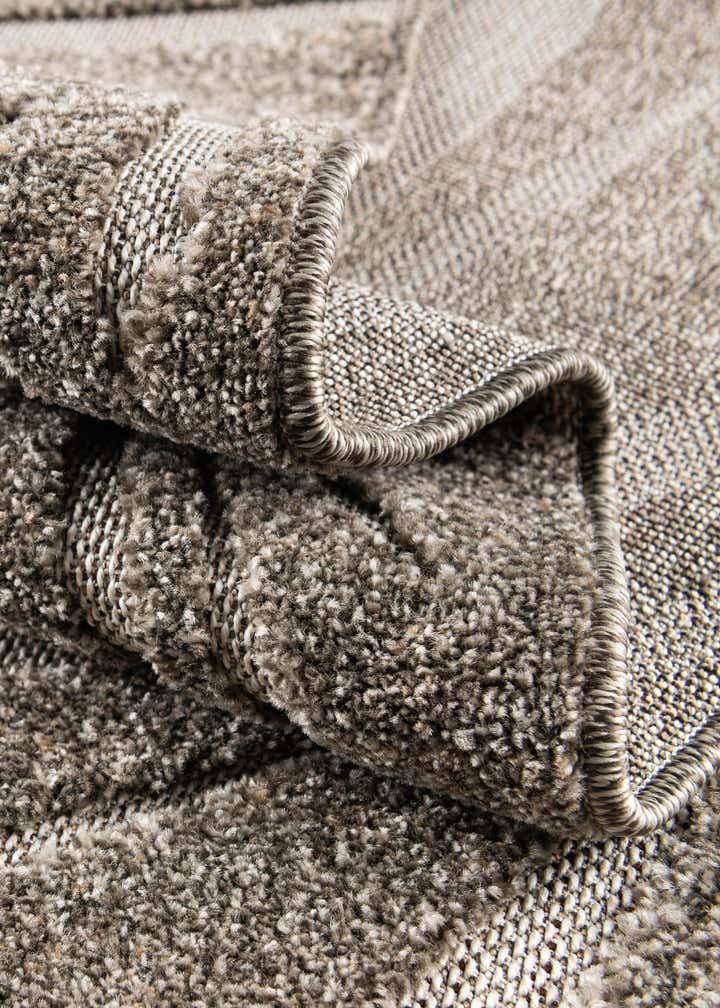 7' x 10' Easy-Clean Botanical Indoor / Outdoor Rug