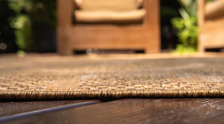 Detail image of 8' x 11' 4 Easy-Clean Botanical Indoor / Outdoor Rug