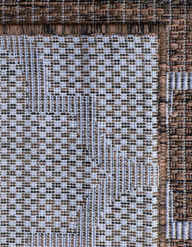 Detail image of 5' 3 x 8' Washable Lattice Indoor / Outdoor Rug