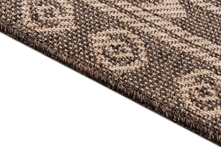 Detail image of 5' 2 x 7' 6 Easy-Clean Modern Indoor / Outdoor Rug
