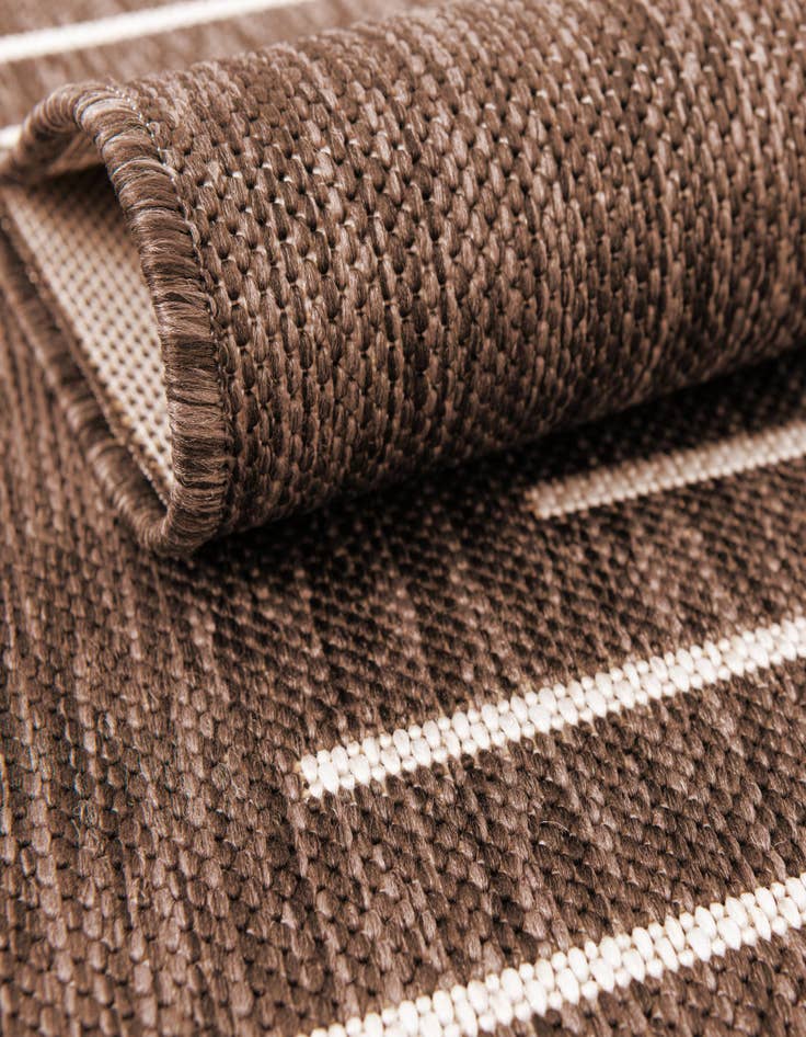 Detail image of 10' x 13' Easy-Clean Modern Indoor / Outdoor Rug
