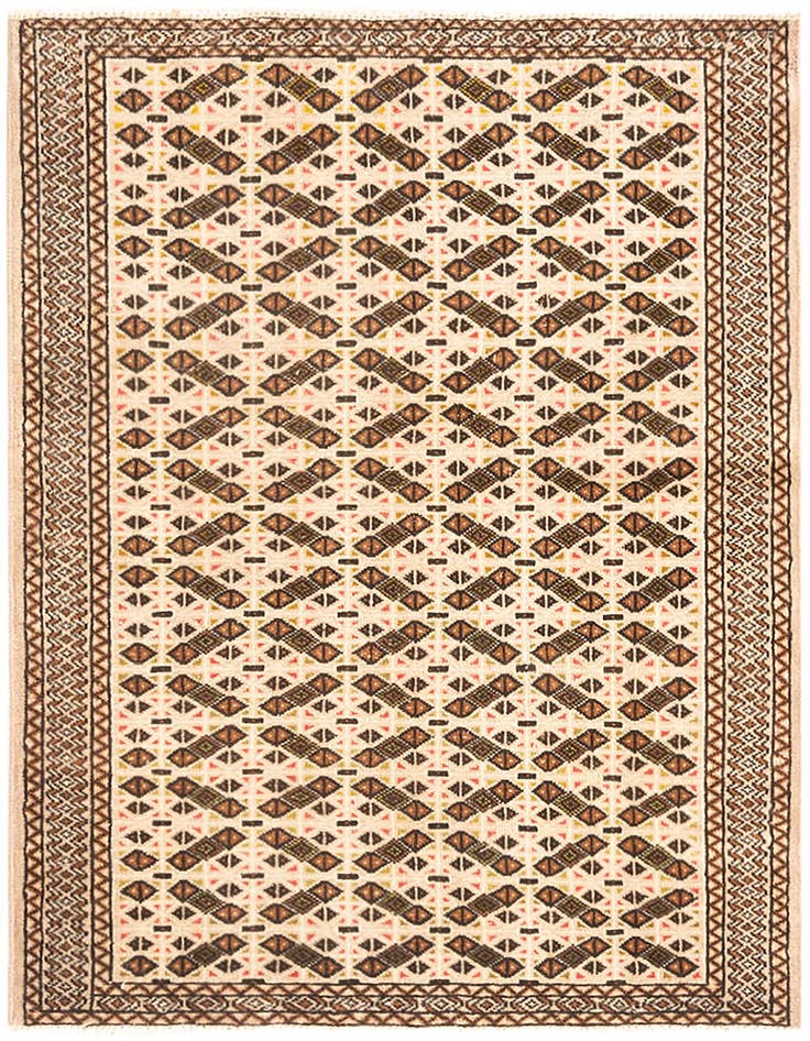 Detail image of 3' 3 x 4' 5 Pakistan Rug