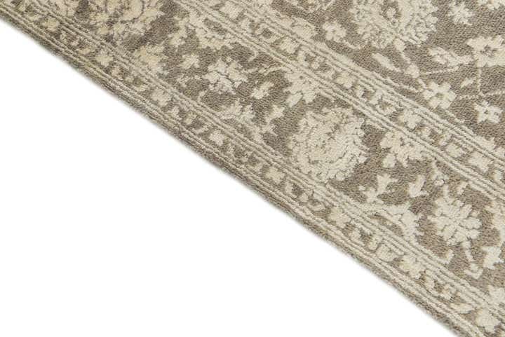5' 7 x 7' 10 Hand Knotted Peshawar Ziegler Rug