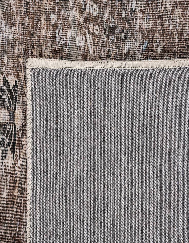 Detail image of 7' 6 x 9' 6 Renaissance Rug