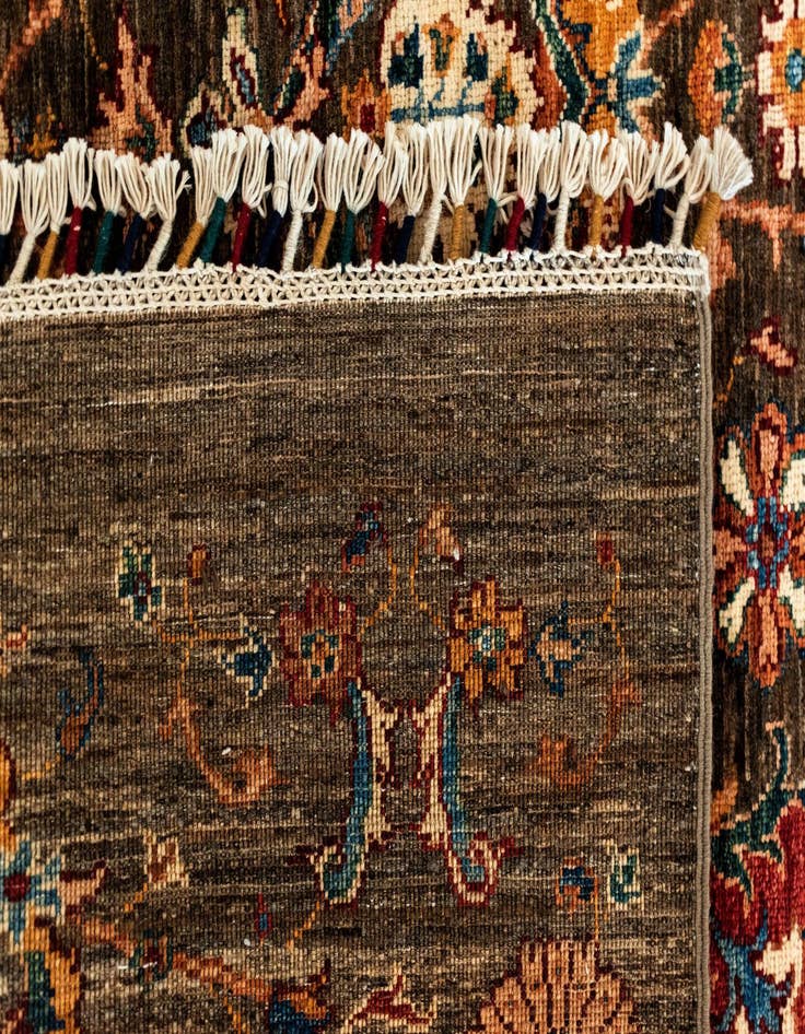 Detail image of 5' 7 x 7' 8 Samarkand Wool Rug