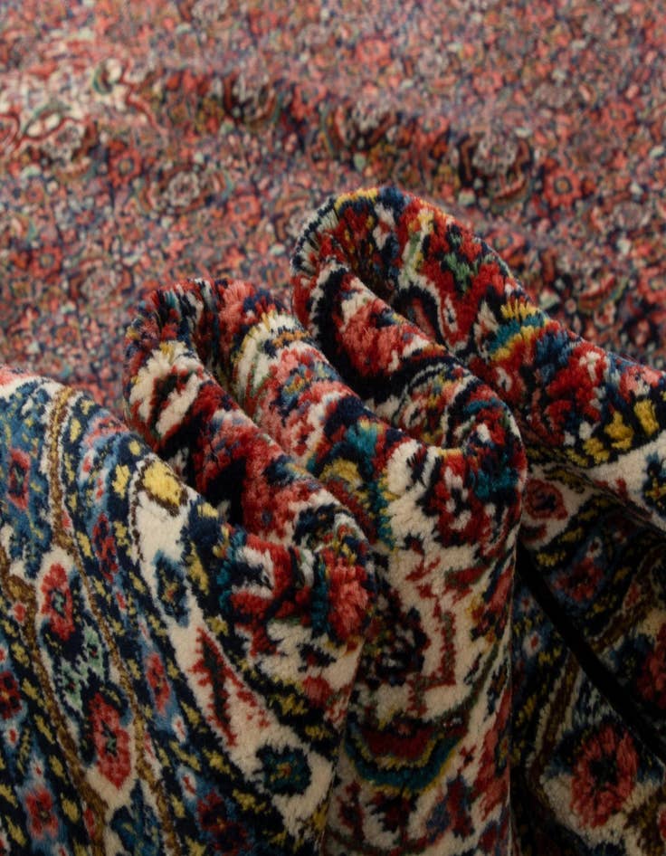 Detail image of 9' 8 x 12' 6 Sarab Mahshabi Wool Rug