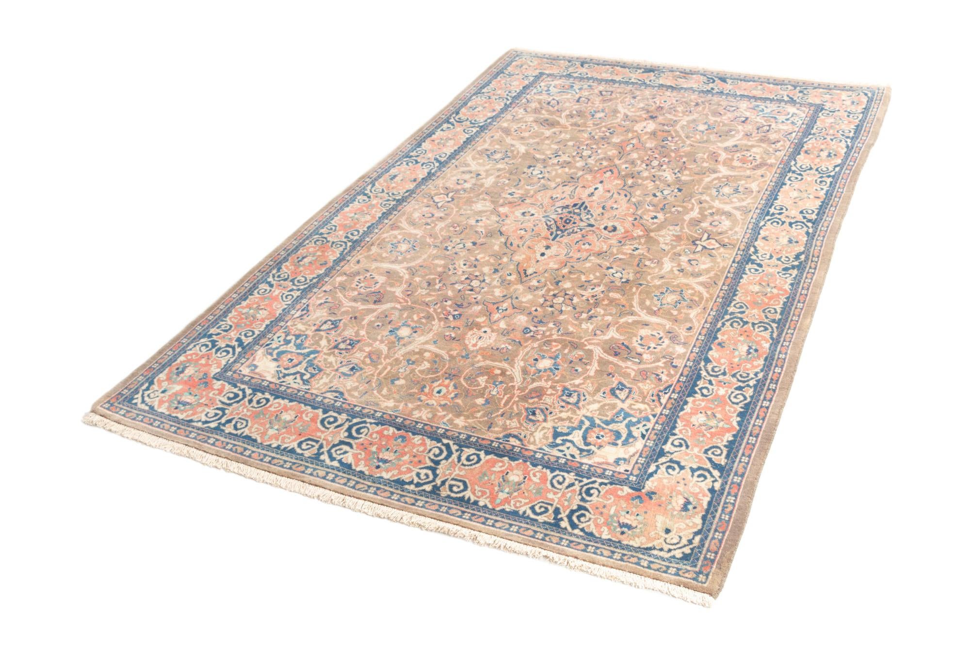 4' 4 x 7' 3 Sarough Rug