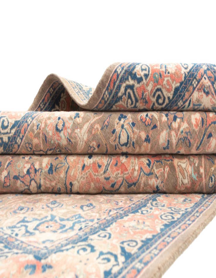 Detail image of 4' 4 x 7' 1 Sarough Rug