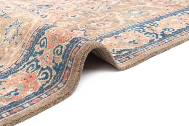 Detail image of 4' 4 x 7' 1 Sarough Rug