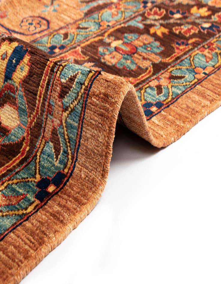 Detail image of 8' 2 x 10' 6 Serapi Wool Rug