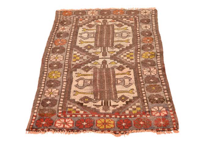 2' 5 x 3' 6 Hand Knotted Shiraz Persian Wool Rug