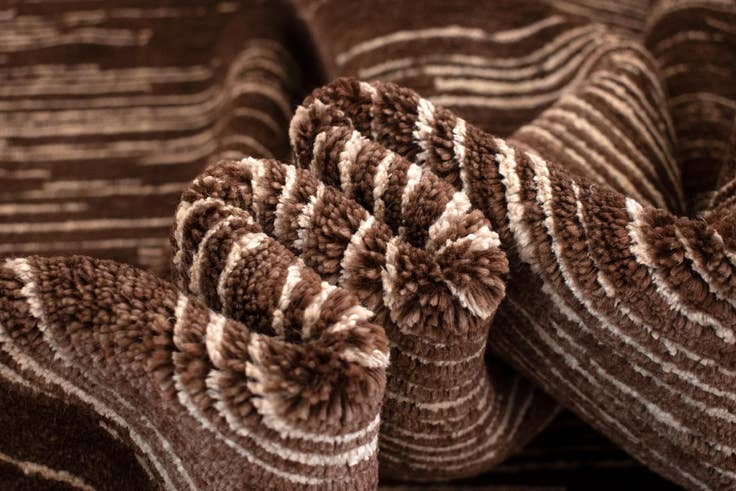 Detail image of 7' 9 x 9' 9 Simla Mohair Rug